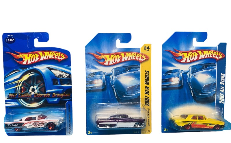 Photo 1 of 985358…3 hot wheels old time die cast cars