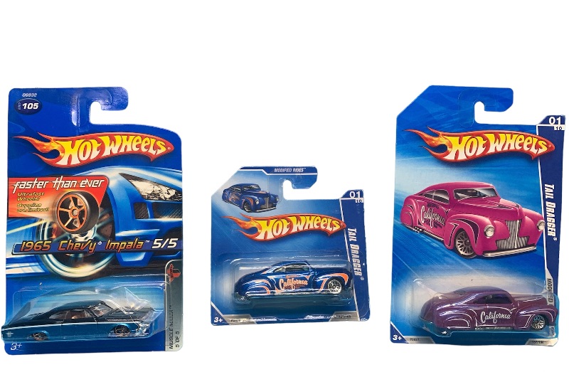 Photo 1 of 985365… 3 hot wheels die cast specialty cars 