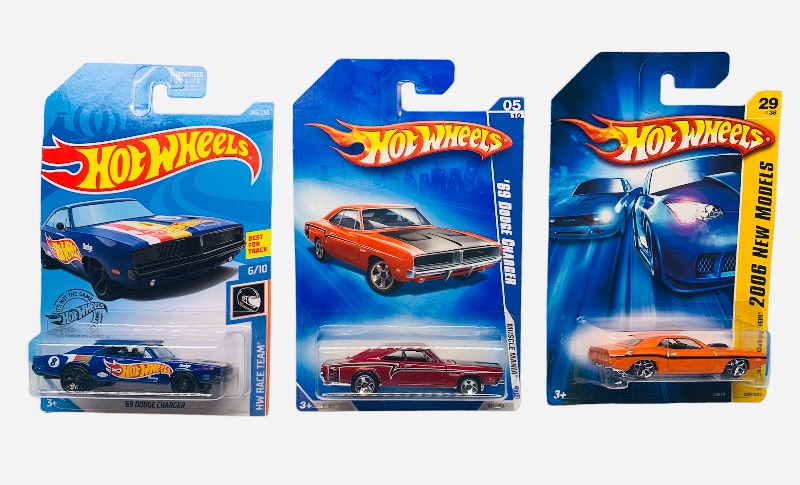 Photo 1 of 985384… 3 hot wheels die cast Dodge charger and challenger cars