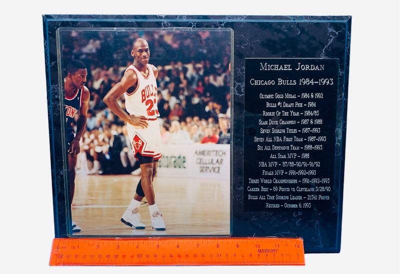Photo 1 of 985503…15 x 12” Michael Jordan photo on plaque 