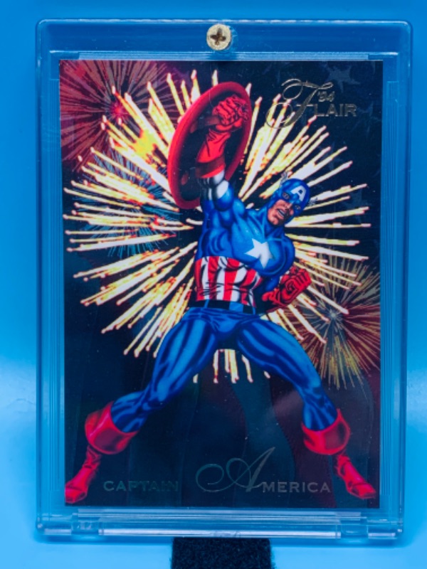 Photo 1 of 985533… 1994 Flair origin of Captain America card 16 in hard plastic case 