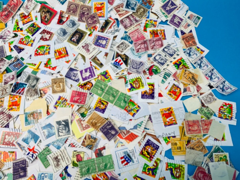 Photo 6 of 985575… hundreds of miscellaneous used stamps 