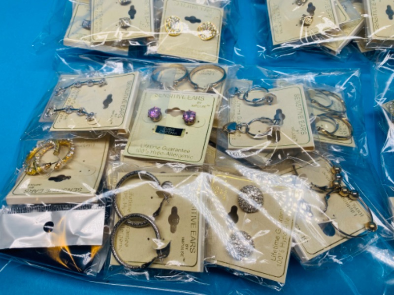 Photo 5 of 985652…2 pounds of pierced earrings-some duplicates -jewelry 