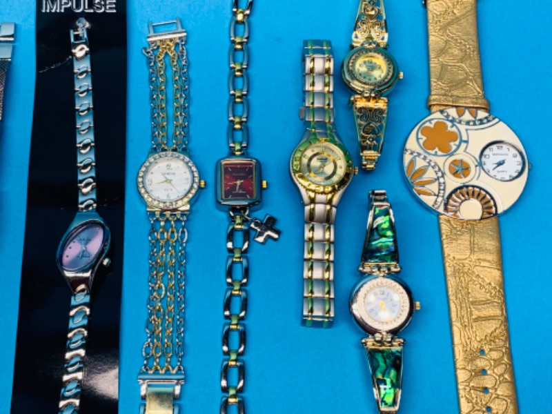 Photo 3 of 985657… 10 ladies fashion watches-need batteries replaced 