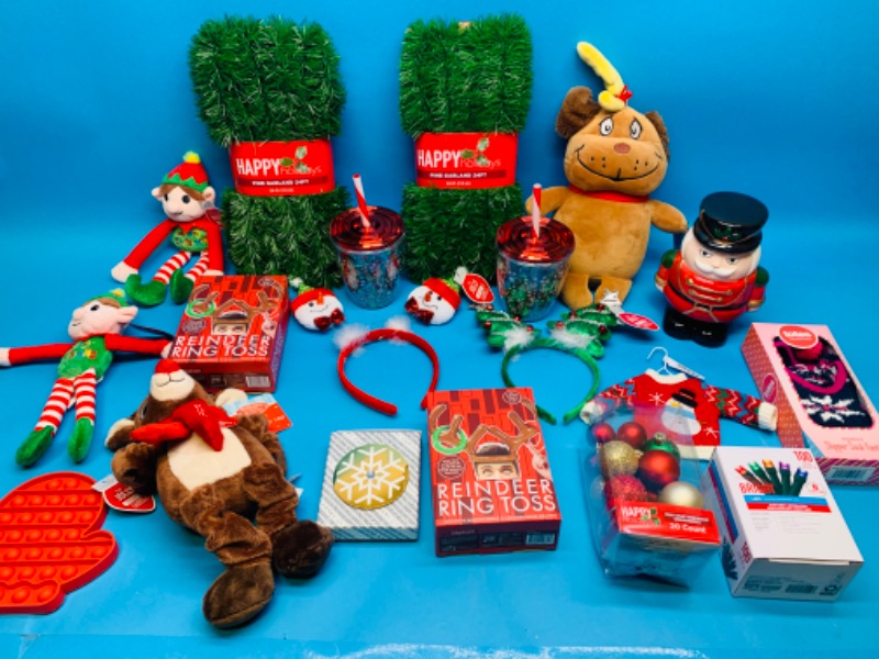 Photo 1 of 985727…Christmas and holiday items