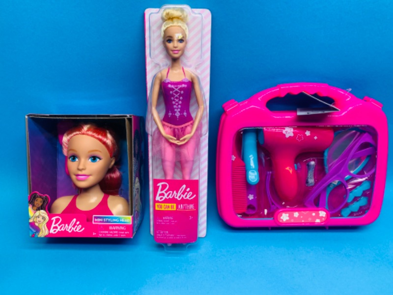 Photo 1 of 985730… Barbie doll, mini styling head, and play Beaty set