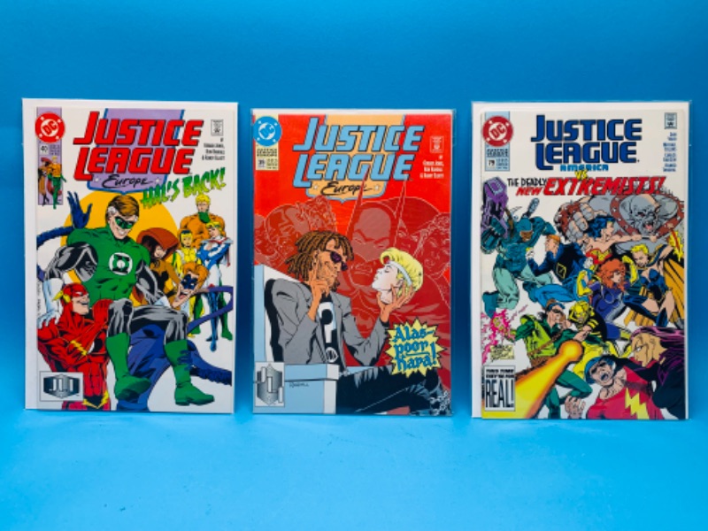 Photo 1 of 985740…3 vintage justice league Europe  comics in plastic sleeves 