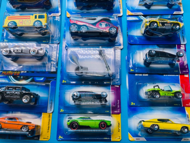 Photo 9 of 985805…48 Hot Wheels die cast cars