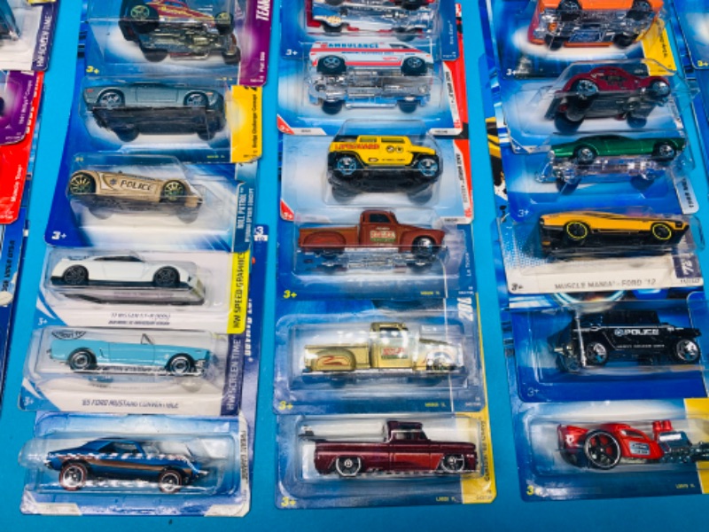 Photo 4 of 985807…48 Hot Wheels die cast cars