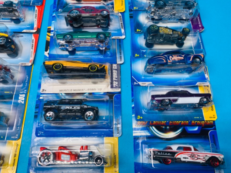 Photo 6 of 985807…48 Hot Wheels die cast cars