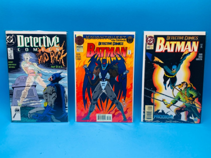 Photo 1 of 985830…3 Batman comics in plastic sleeves 