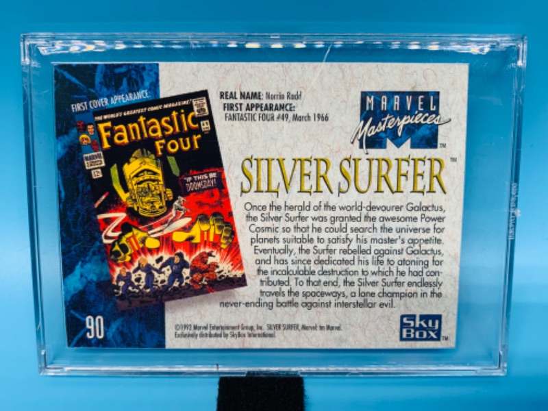 Photo 2 of 985838…1992 marvel masterpieces silver surfer card 90 in hard Plastic case 