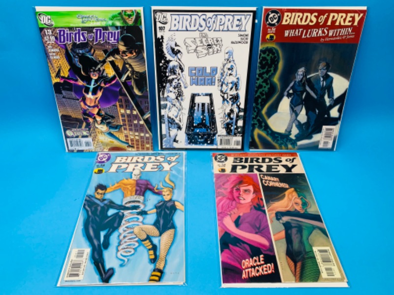 Photo 1 of 985952..5 birds of prey  comics in plastic sleeves 