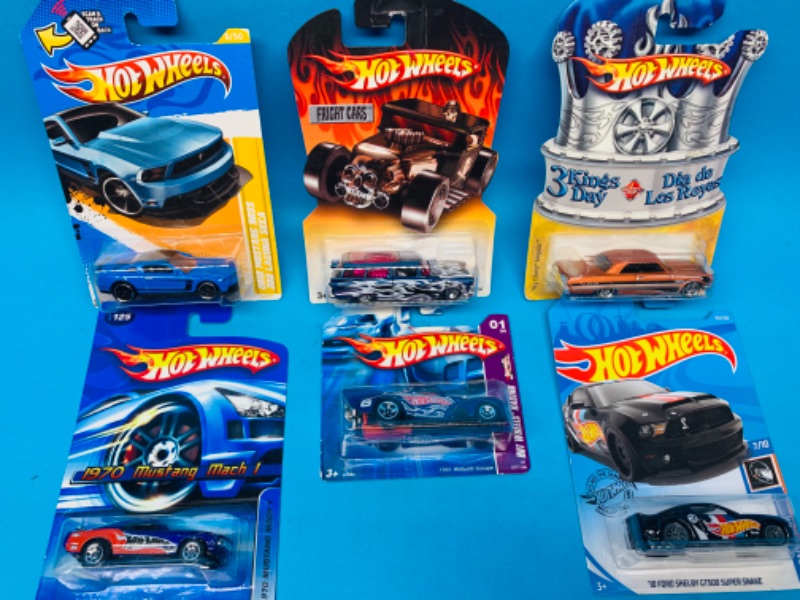 Photo 1 of 985994…  6 hot wheels die cast cars