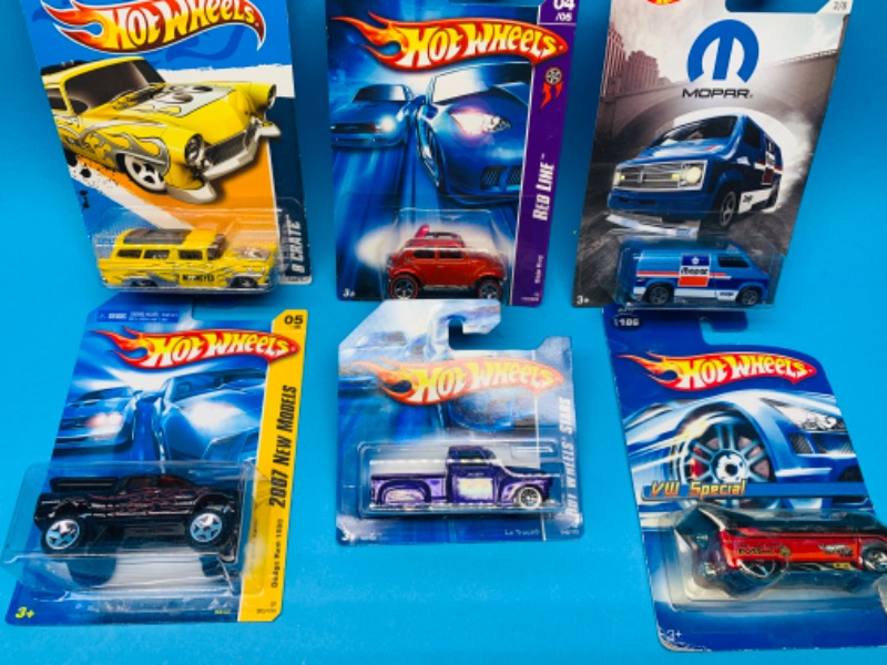 Photo 1 of 986005…6  hot wheels die cast cars