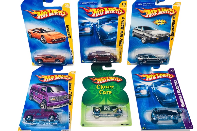 Photo 1 of 986074…6 hot wheels die cast cars 