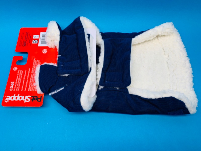 Photo 1 of 986166…pet coat size xs/s for 12-19 pounds 
