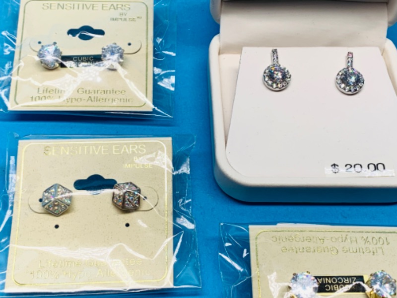 Photo 3 of 986348..,6 pairs of pierced earrings 