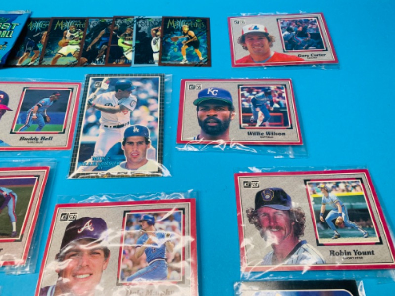 Photo 5 of 986407…specialty sports cards in plastic sleeves 