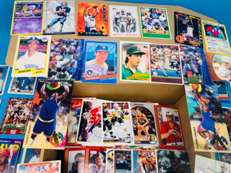 Photo 6 of 986449…800+ sports trading cards in box