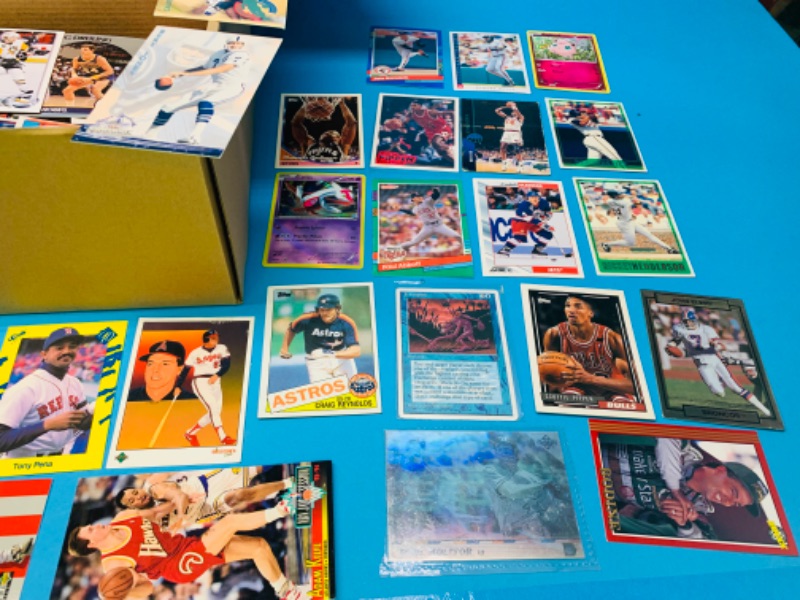 Photo 2 of 986449…800+ sports trading cards in box