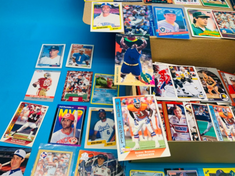 Photo 7 of 986449…800+ sports trading cards in box