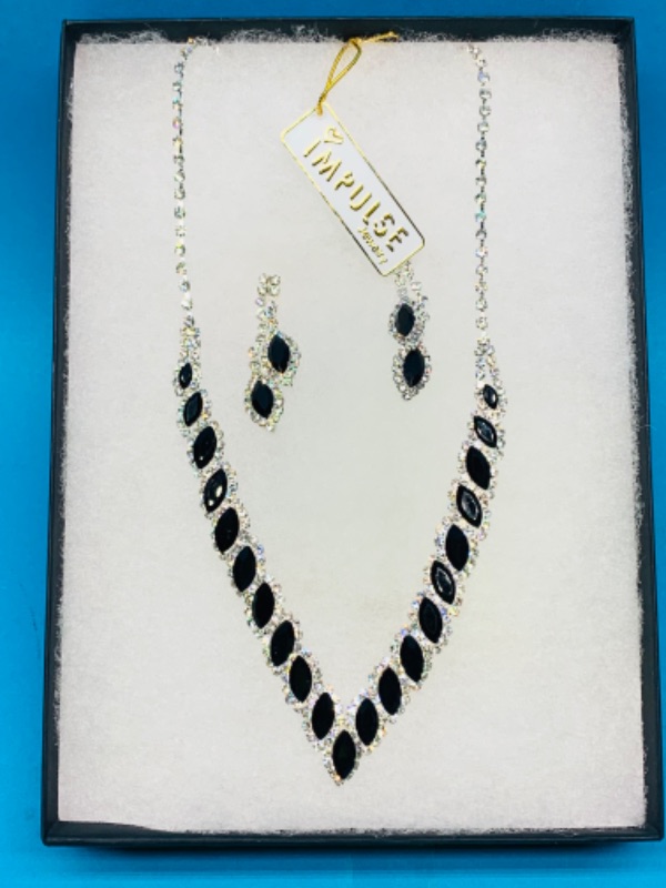 Photo 1 of 986457… impulse fashion necklace and pierced earrings set in gift box