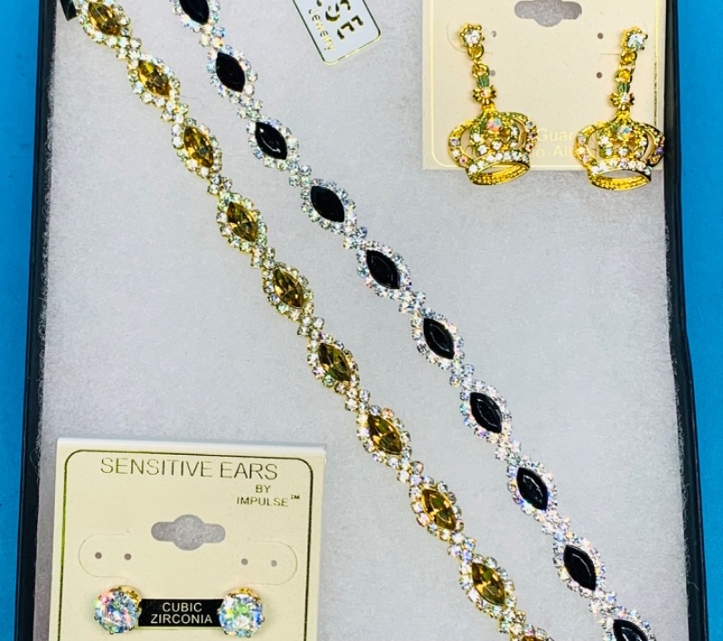 Photo 1 of 986459…2 impulse fashion bracelets and 2 pairs of pierced earrings in gift box