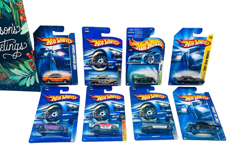 Photo 1 of 986760…8 hot wheels die cast cars in gift box 