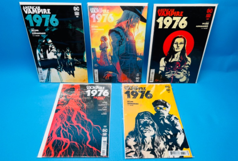 Photo 1 of 986951…5 American vampire  comics in plastic sleeves 