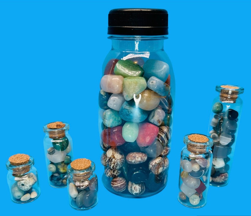Photo 1 of 986990… 6 small bottles of polished rocks 5”-1”