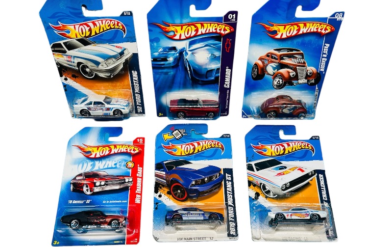 Photo 1 of 987282…6 hot wheels die cast cars 