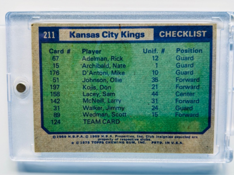 Photo 2 of 987387…vintage 1975 Kansas City Kings checklist card 211 in hard plastic case