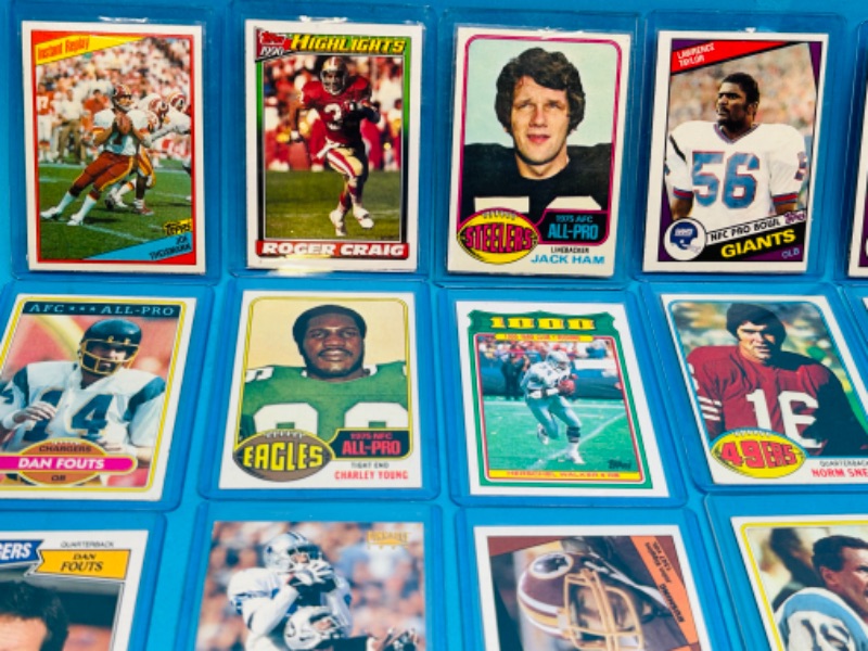 Photo 2 of 987406…15 Football trading cards in hard plastic sleeves 