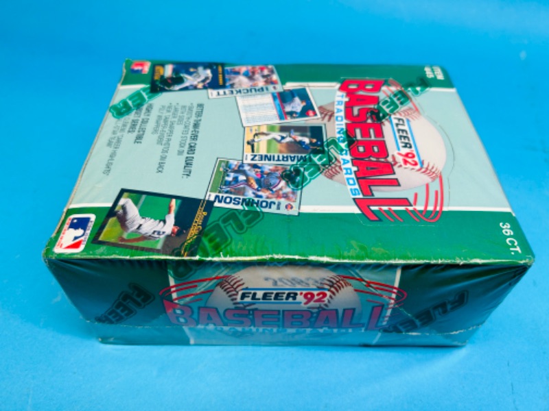 Photo 2 of 987423…sealed box Fleer 1992 baseball cards 36 count packs