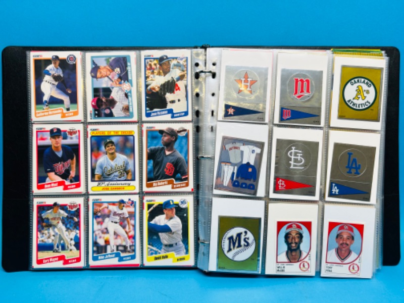 Photo 8 of 987431…324 mixed baseball trading cards in binder 