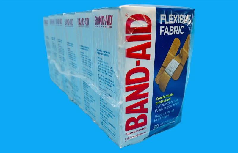 Photo 1 of 987660… 6 boxes o flexible fabric bandaids 30 per box assorted sizes 