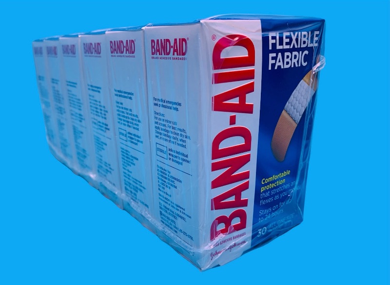 Photo 1 of 987681…6 boxes of flexible fabric bandaids 30 per box all one size 