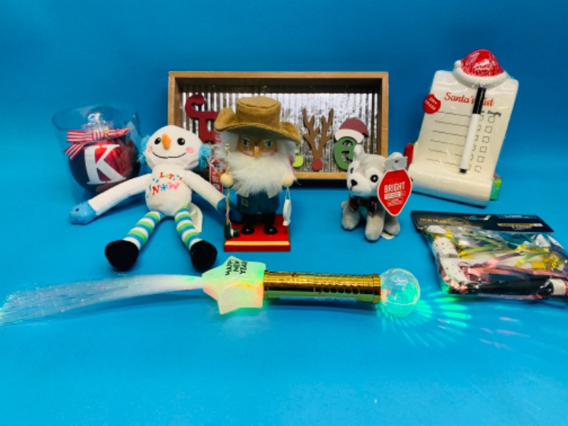 Photo 1 of 987749…holiday and celebration items