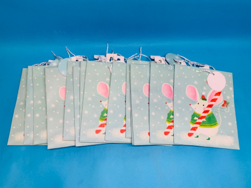 Photo 1 of 988065…15 medium Christmas gift bags -all the same 