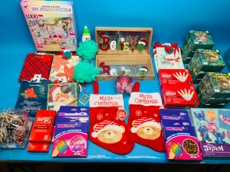 Photo 1 of 988323…Christmas and holiday items