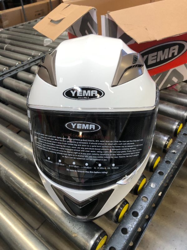 Photo 4 of Yema Helmet Motorcycle Full Face Helmet Dot Approved YM-829 Motorbike Moped Street Bike Racing Casco Moto Helmet with Sun Visor for Adult,Youth Men