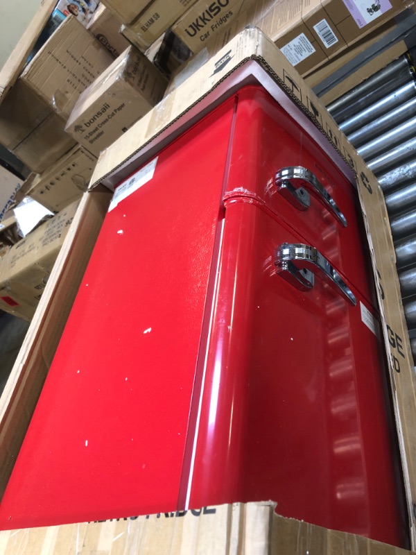 Photo 2 of Anukis Compact Refrigerator 3.5 Cu Ft 2 Door Mini Fridge For Apartment/Dorm/Office/Family/Basement/Garage Retro Red