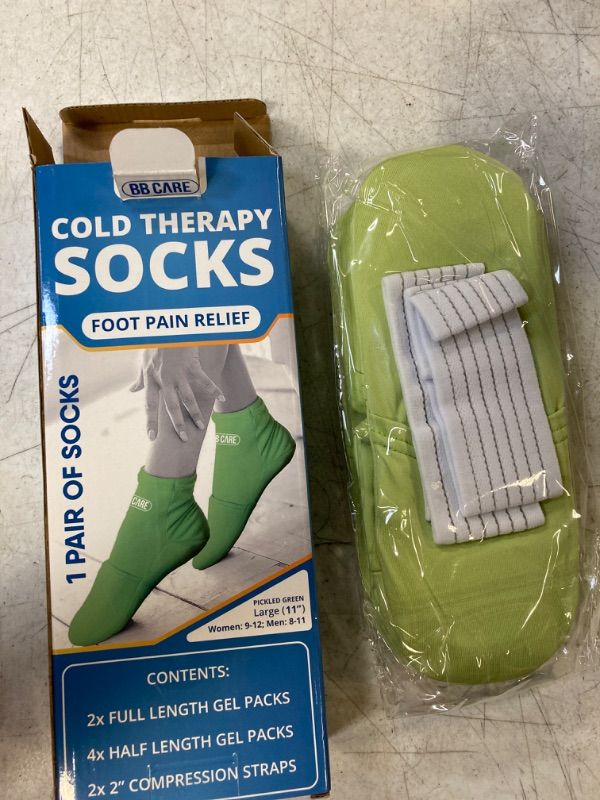 Photo 2 of [Premium] Cold Therapy Socks, Foot Ice Pack, w/Compression Straps, Swollen Feet, Arthritis, Ice Packs for Foot Neuropathy Relief, Plantar Fasciitis, Chemotherapy Care – [Green]
