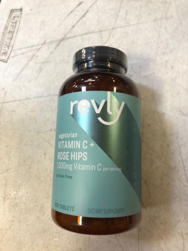 Photo 3 of Amazon Brand - Revly Vitamin C 1,000mg with Rose Hips, Gluten Free, Vegetarian, 300 Tablets
EXP JAN 12 2024