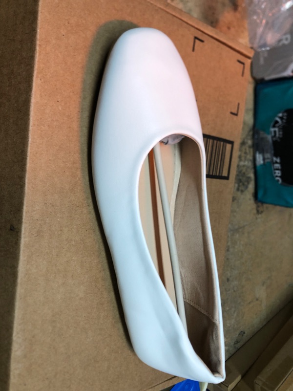 Photo 1 of WHITE CASUAL FLAT SHOE 7