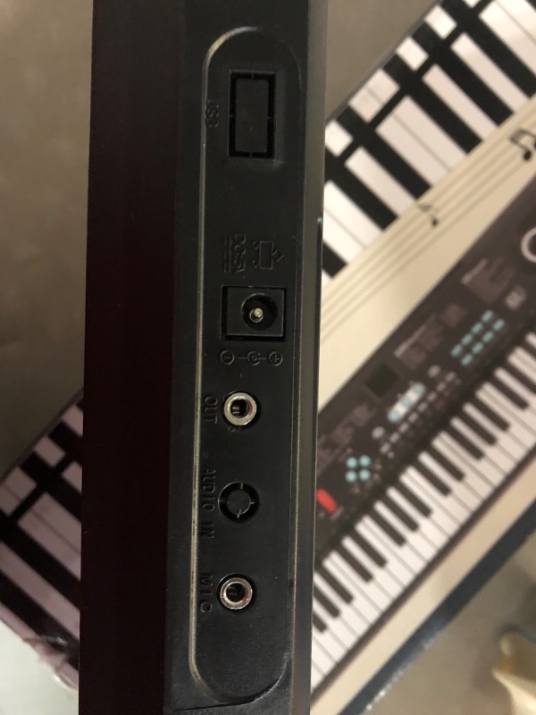 Photo 3 of ***MISSING PIECES/ NON-RETURNABLE**MISSING POWER CORD AND MICROPHONE***
61 keys keyboard piano, Electronic Digital Piano with Built-In Speaker