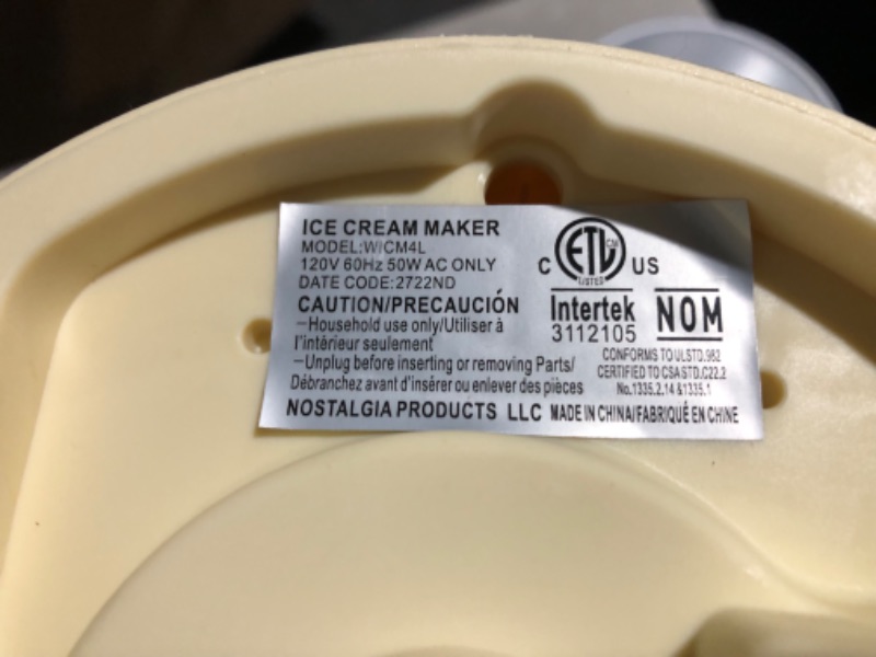 Photo 2 of ***USED - MAJOR DAMAGE - UNTESTED - SEE COMMENTS***
Nostalgia WICM4L 4-Quart Real Wood Electric Ice Cream Maker with 8 Packs Nostalgia ICP825VAN8PK Premium Vanilla Creme Ice Cream Mix Light Wood Bundle