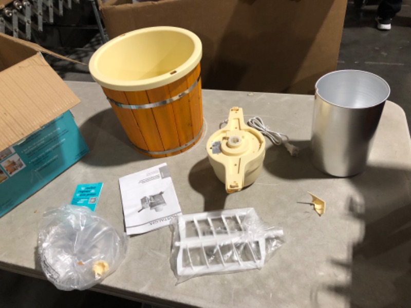 Photo 4 of ***USED - MAJOR DAMAGE - UNTESTED - SEE COMMENTS***
Nostalgia WICM4L 4-Quart Real Wood Electric Ice Cream Maker with 8 Packs Nostalgia ICP825VAN8PK Premium Vanilla Creme Ice Cream Mix Light Wood Bundle