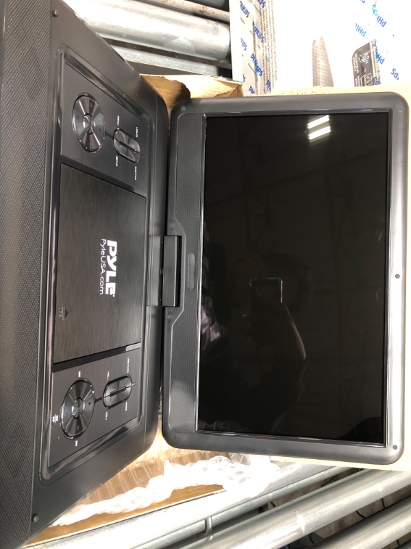 Photo 2 of *Parts Only *** Portable DVD Player with Screen 17.9"- Disk Entertainment System w/Hi-Res HD Swivel Screen, Rechargeable Battery, USB/SD Support - Includes Earphone, Cigarette Lighter Car Charger, Remote Control
